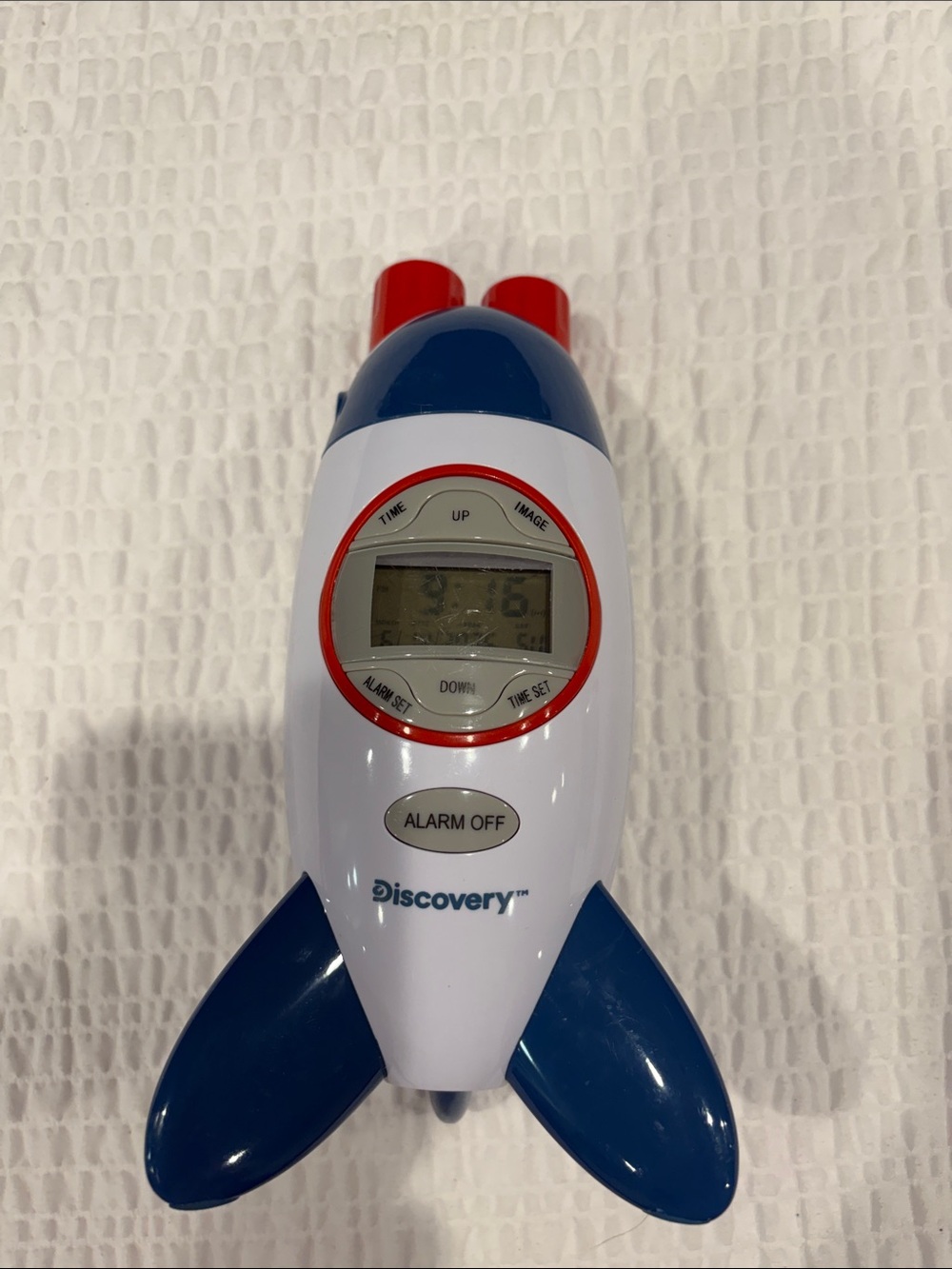 Discovery Kids Rocket Projection Alarm Clock in White, Navy & Red